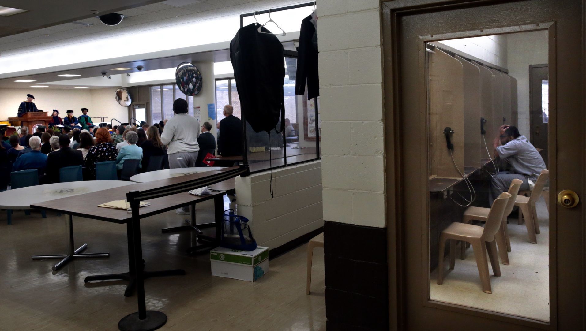 Washington University Prison Education Project graduates first class